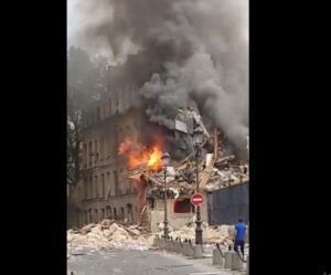 Gas Explosion Rocks Paris, 29 Injured& 2 Missing (Video)