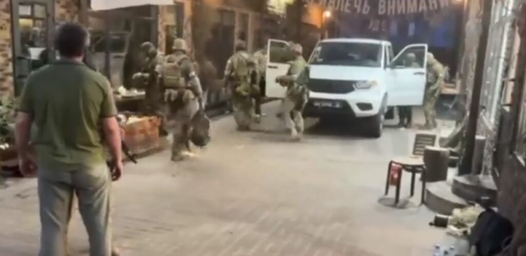 Video: Wagner PMC fighters have started to leave Rostov