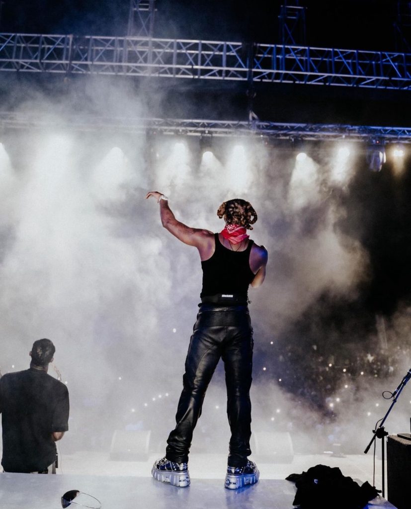 Viral video: Highlight Of Asake Live Performance in Abuja